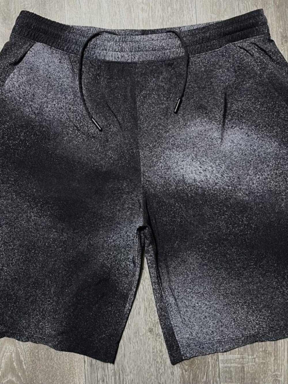 Lululemon Black Gray Pace Breaker Lined Shorts Inseam 9” - Men Size Large